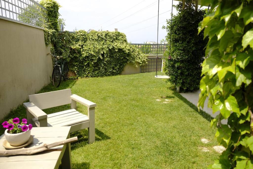 Apartment With Garden In Thessaloniki. Luaran gambar